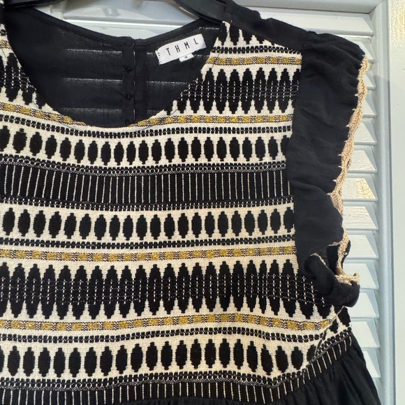 THML sz MED Black and Cream embroidered Patterned sleeveless Blouse - Picture 3 of 4